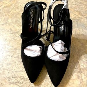 Fashion Nova Wrap around Ankle Pumps